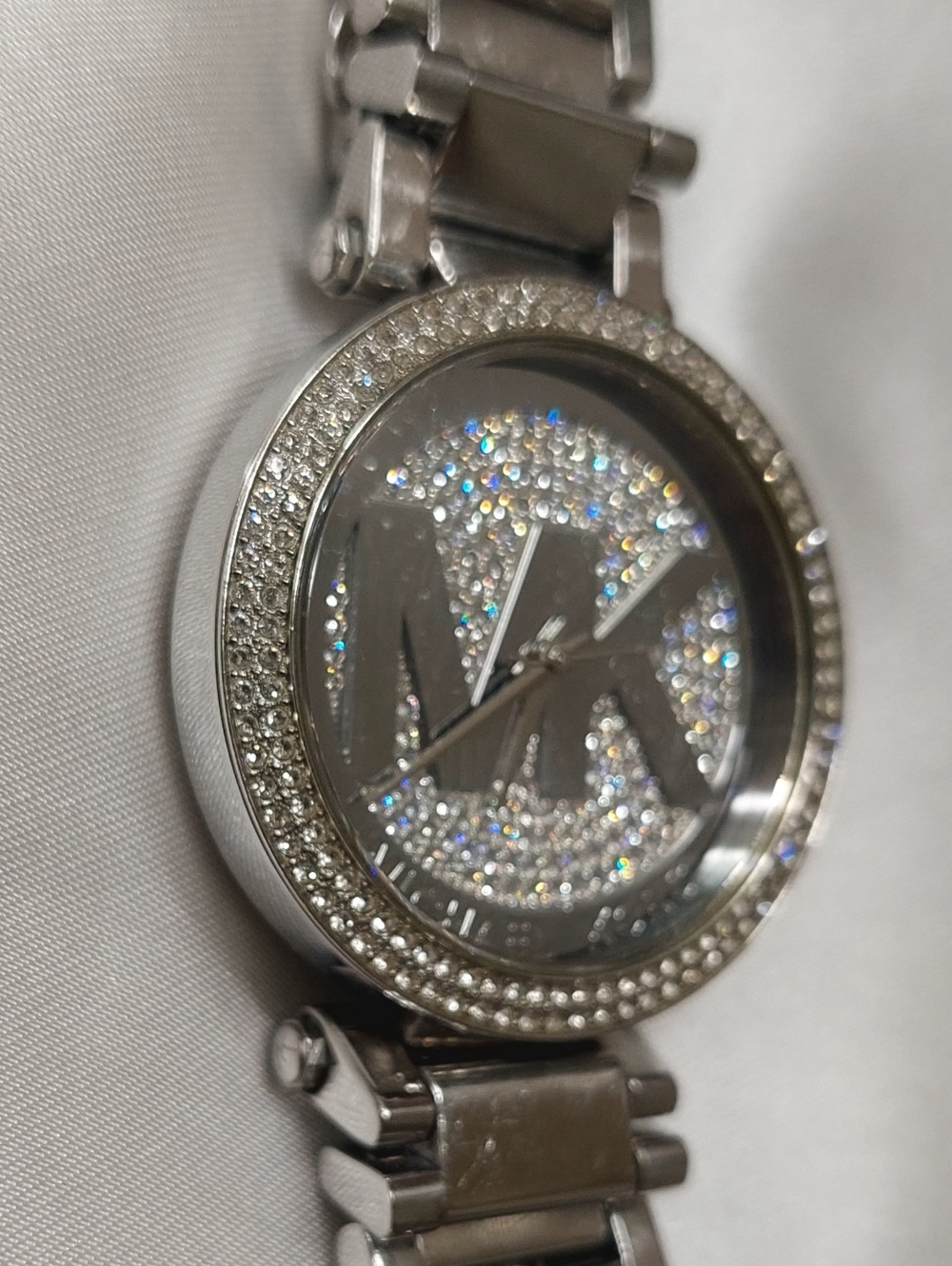Michael Kors- Silver Watch. - Picture 4 of 14